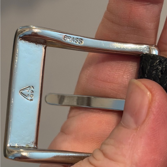 Distinction men’s black leather belt made in Canada new without tags! - Picture 6 of 7